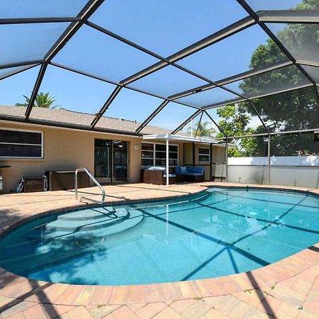 Cozy, Fido-Friendly Pool Home Just 4 Miles To The Beach! Venice Bagian luar foto