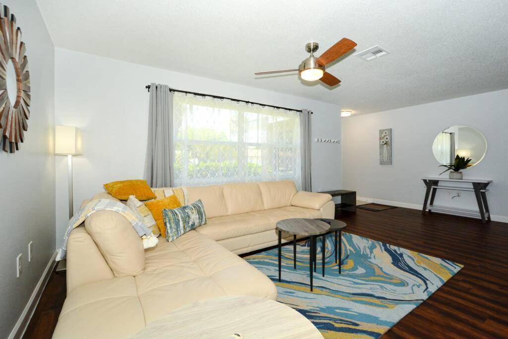 Cozy, Fido-Friendly Pool Home Just 4 Miles To The Beach! Venice Bagian luar foto