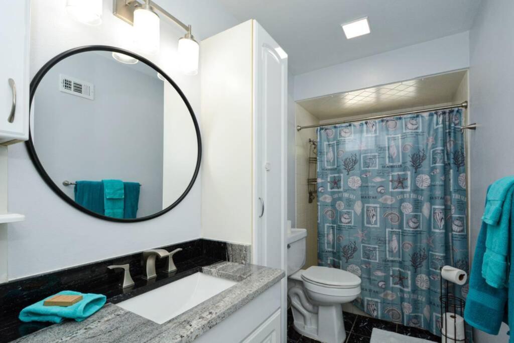 Cozy, Fido-Friendly Pool Home Just 4 Miles To The Beach! Venice Bagian luar foto